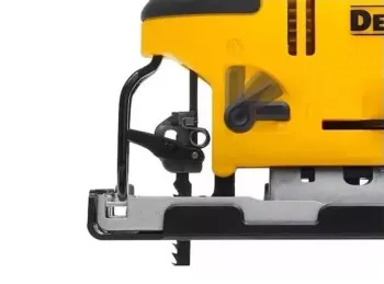 SIERRA CALADORA DEWALT DWE300-AR 500W VEL VARIABLE SOPLADOR ACCION PENDULAR 25 M
